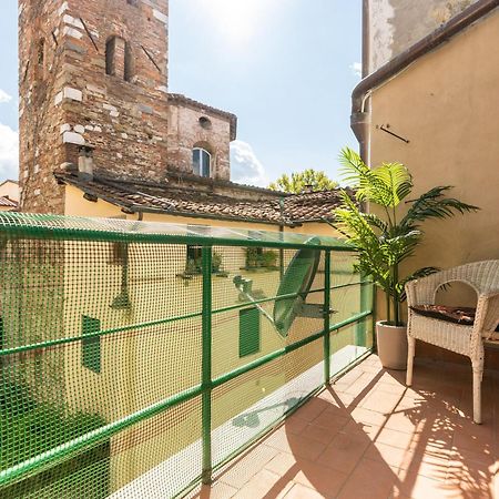 Апартаменты Historic Apt In The Center Of Lucca With Balcony Экстерьер фото